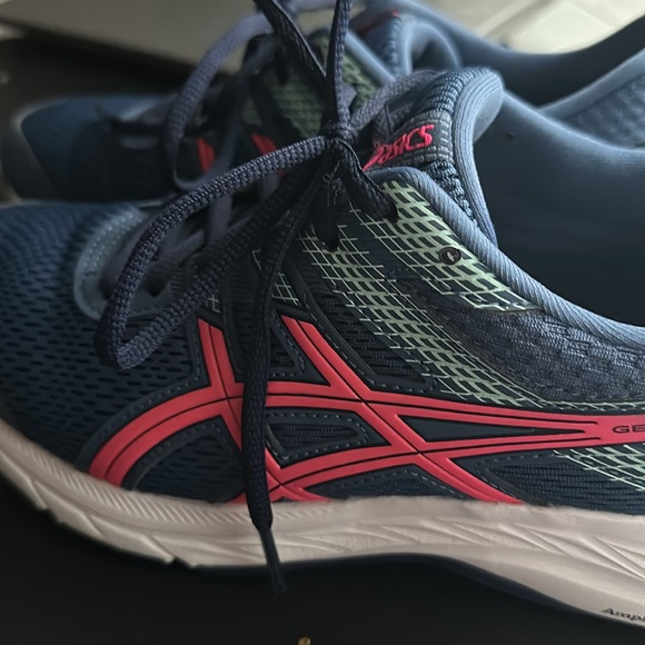 ASICS Ampliform - Picture 2 of 5